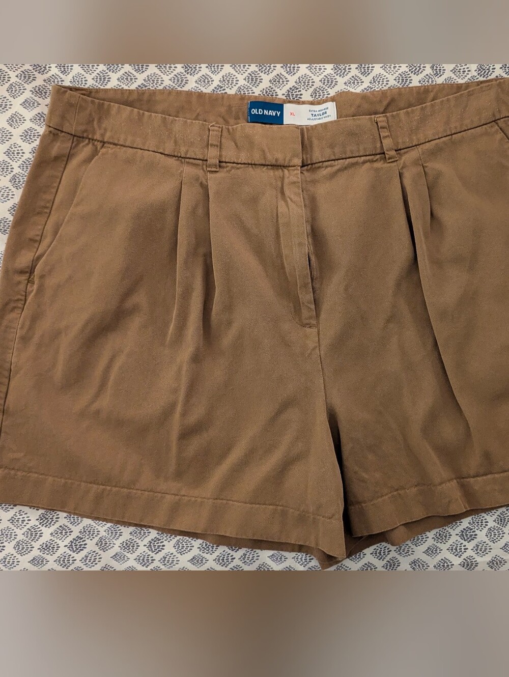 Old Navy Extra High-Waisted Taylor Trouser Shorts -- 5-inch inseam